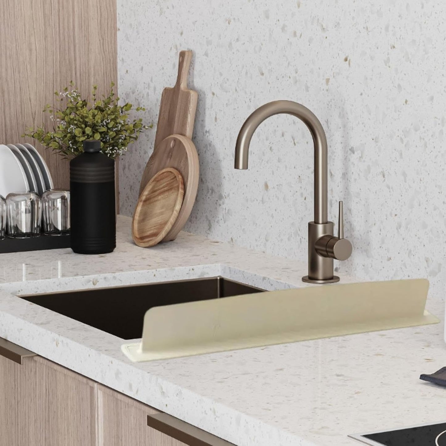 Silicone Sink Splash Guard for Kitchen – Flexible Water Barrier for Dishwashing – Universal Fit to Protect Countertops